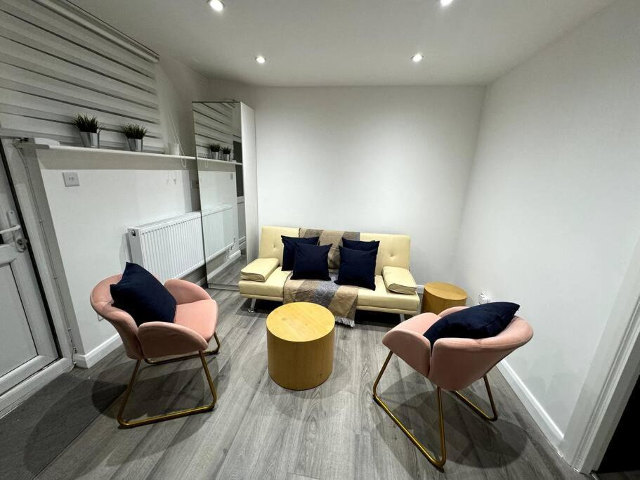 Great 3 Bedrooms Flat In Clapham Appartamento *